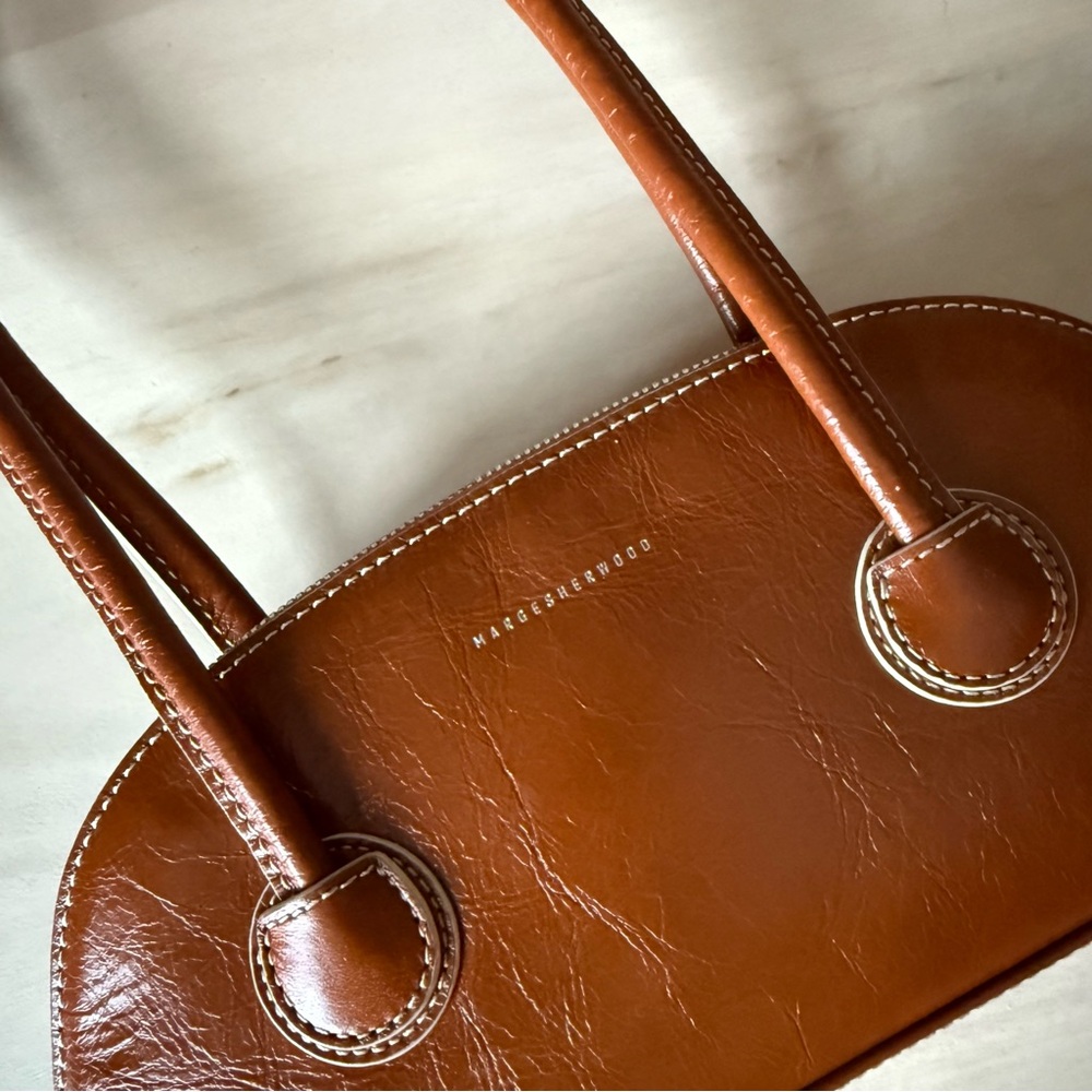 Margesherwood Elegant Brown Leather Shoulder Bag - Picture 3 of 6